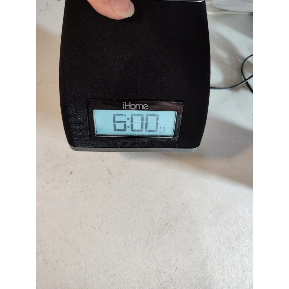 i Home Clock And Charger 1205